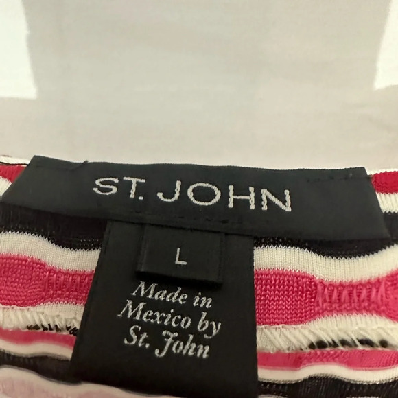 St. John Wavy Striped Bateau Neck Top Size Large 3/4 Sleeve Rayon Travel - Picture 4 of 7